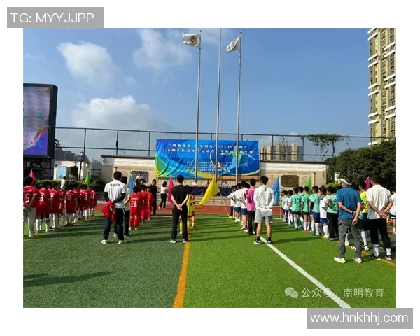 军人的足球精神与团队协作在绿茵场上的完美展现与传承